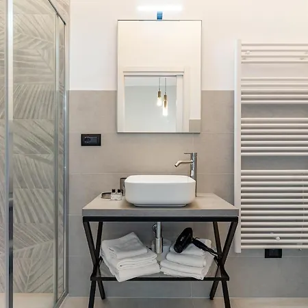 Ferienhaus Casa Con Cortile A 5 Minuti Da Malpensa *