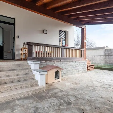 Ferienhaus Casa Con Cortile A 5 Minuti Da Malpensa Cardano Al Campo
